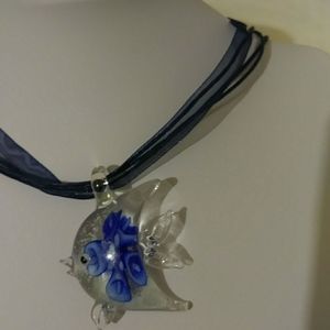 Glass pendant necklace